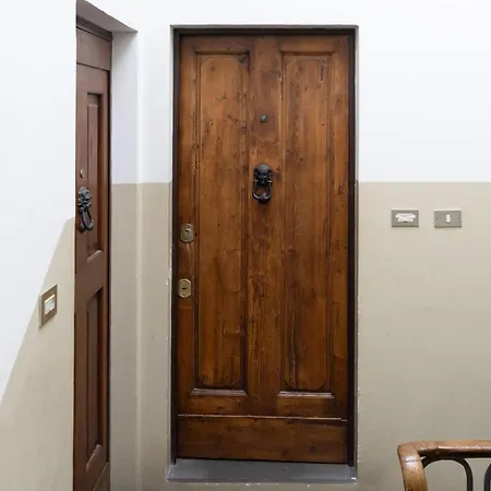 Sant'amborgio Floor شقة *